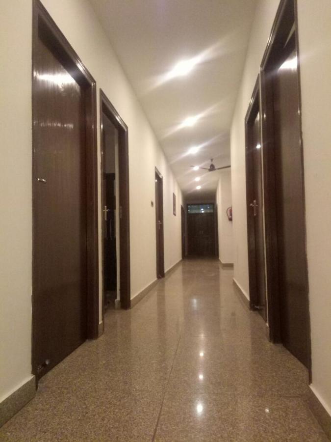 ホテル Arsh Residency ラクナウ エクステリア 写真